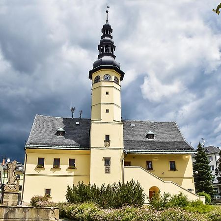 Penzion U Skoly Staré Město Exterior foto