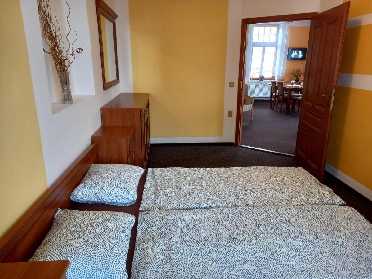 Penzion U Skoly Staré Město Exterior foto
